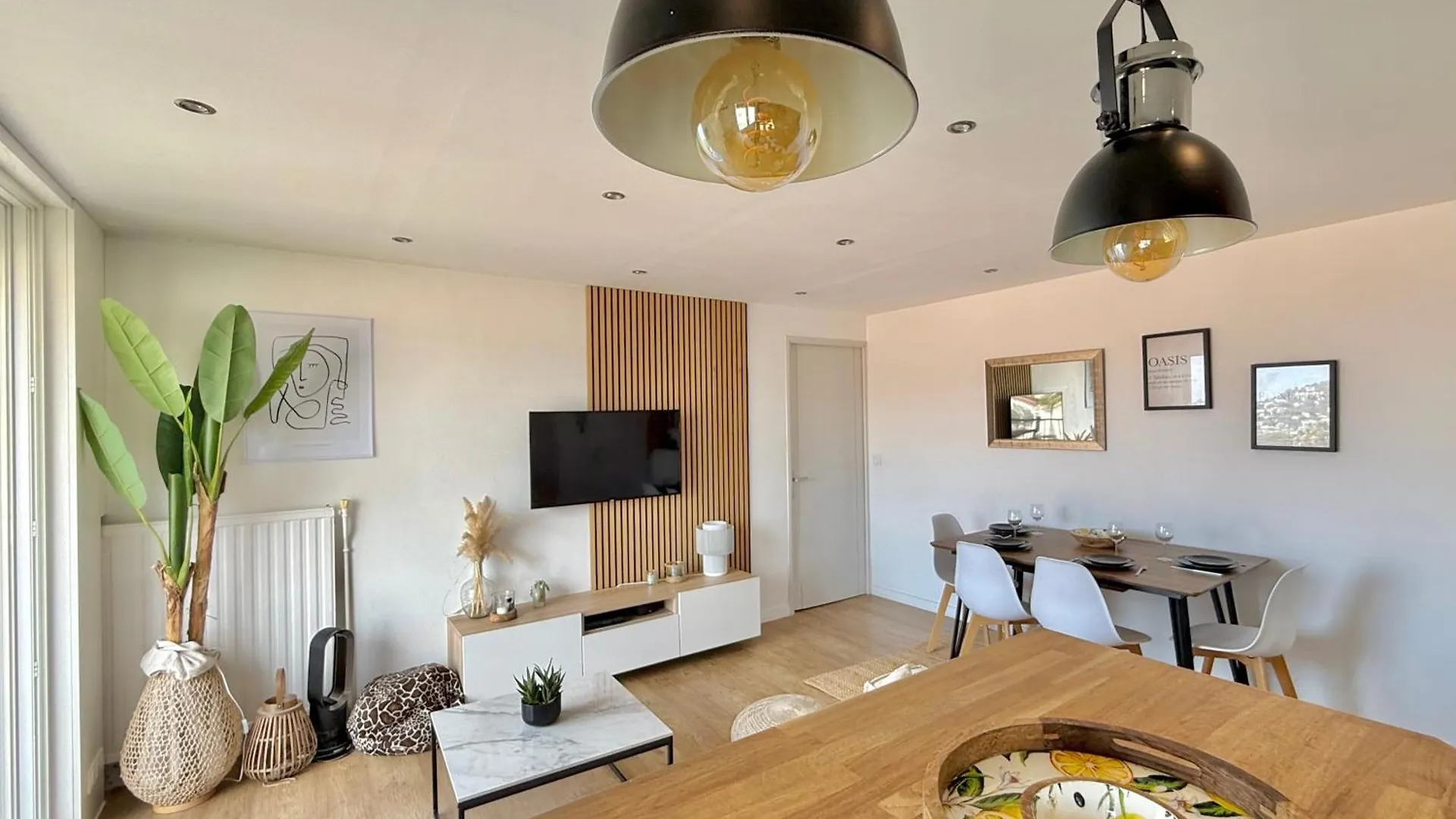 T3 Sea View Walking Distance Of Palais, Ac , Parking, Terrace Apartment Cannes